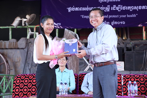 Международный женский день – 2016: Камбоджа