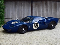 Ford GT40 FIA historic racer (1965).