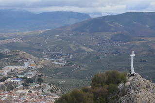 Ciudad de Jaén con su emblemática Cruz