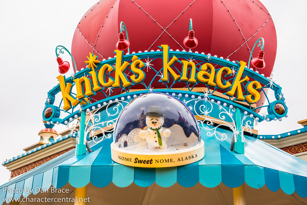Disney Toys Disney Figurine Disney Characters Disney Knick Knacks