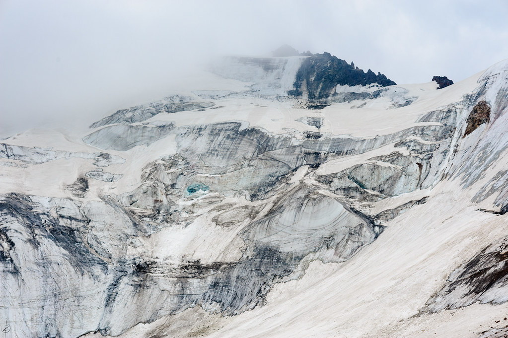 : Manshuk Mametovoy Glacier