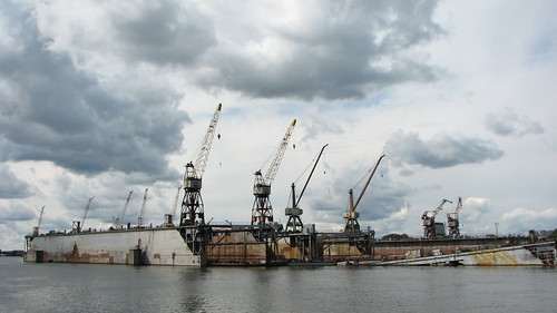 Riga_Shipyard_dry_docks.Vecmilgravis ©   