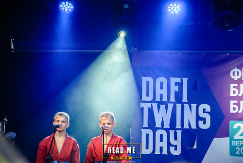 Dafi Twins Day ©  Read Me