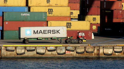 Port_of_Riga. Containers ©   