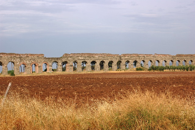 Aqueduct Park, water transportation