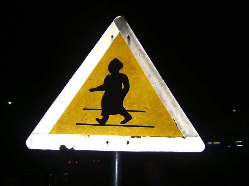 Warning: old & fat ladies crossing the street<br/>© <a href="https://flickr.com/people/7537146@N06" target="_blank" rel="nofollow">7537146@N06</a> (<a href="https://flickr.com/photo.gne?id=532394344" target="_blank" rel="nofollow">Flickr</a>)