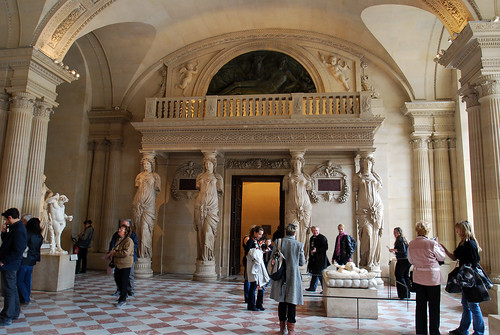 Louvre Museum Internal24