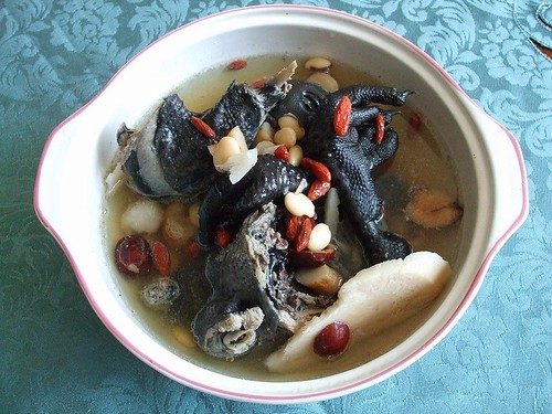 Black chicken herbal soup
