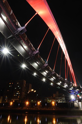 彩虹橋 (Rainbow Bridge)