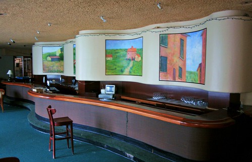 Main bar near the lobby