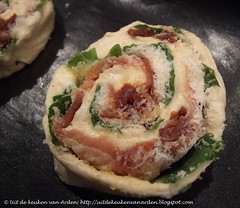 Bread rolls with arugula and sun-dried tomatoes