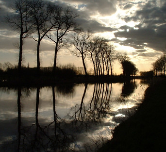 EVENING AT THE CANAL