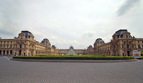 Louvre Museum8