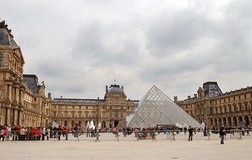 Louvre Museum11