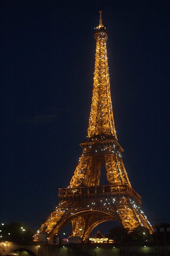 Paris photo location: Tour Eiffel! | Paris | Flickr