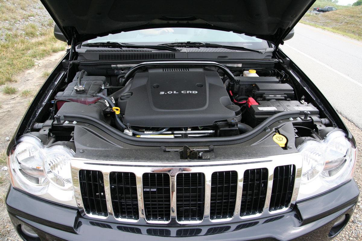 Гранд чероки 3 литра. Джип Гранд Чероки 3.7 под капотом. Двигатель Jeep Grand Cherokee 3.1. Двигатель Jeep Grand Cherokee 3.0 бензин. Двигатель Jeep Grand Cherokee 3.0 дизель.