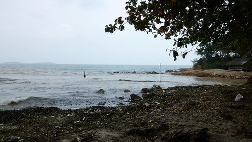 Koh Samui after storm-chaweng beach south end サムイ島 集中豪雨後 チャウエンビーチ南端1