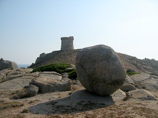 La tour d'Omigna (en restauration)
