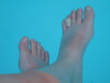 Müde Füße im Pool der "Club Med"-Albergue in Boadillo • <a style="font-size:0.8em;" href="http://www.flickr.com/photos/7955046@N02/718083704/" target="_blank">View on Flickr</a>