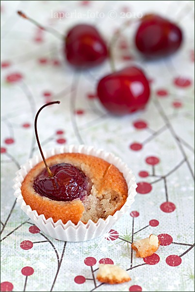 Financiers with almonds and cherries