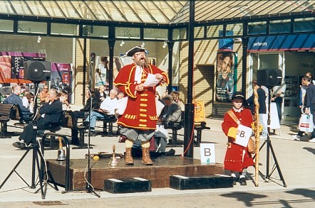 Town Crier in Competition.