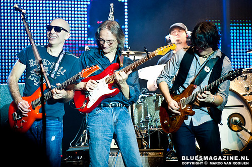 Guitar Night 2010 : Joe Satriani, Sonny Landreth and Davy Knowles