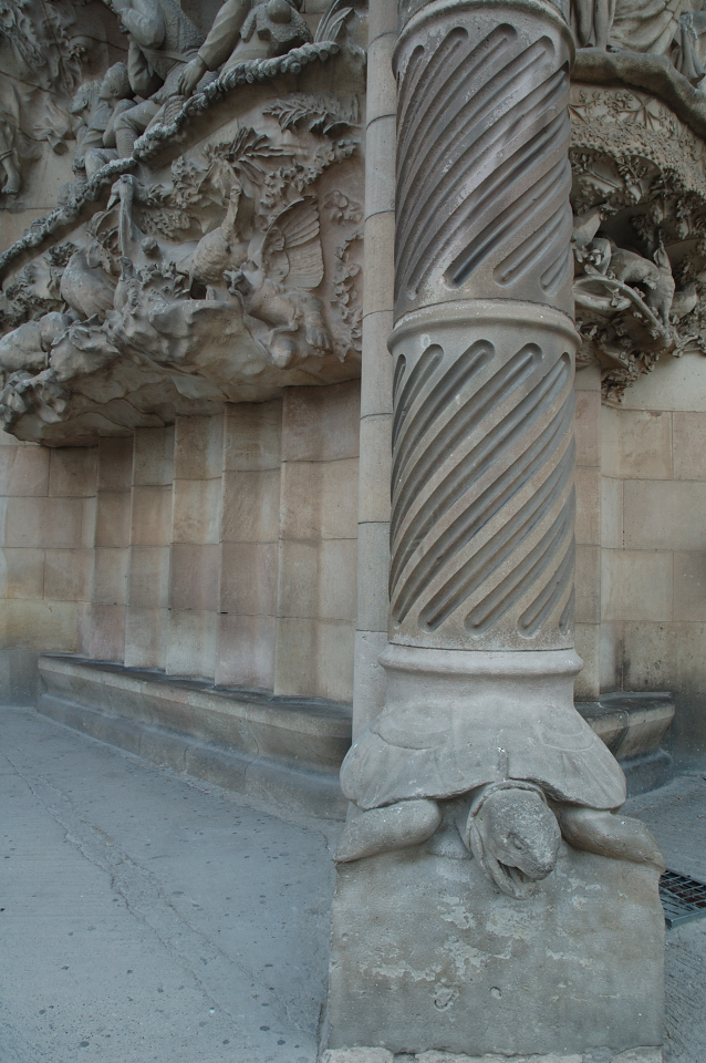 Turtle Holding Pillar at Sagrada Familia [enlarge]