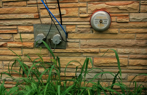 Automatic sprinkler alarm and connection near dining room