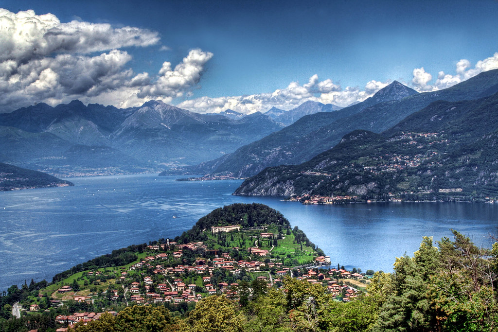 Lake Como (Italy) .