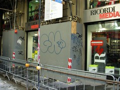GHOST RIS florentine street graffiti