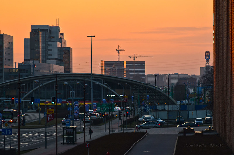 Katowice - sunset<br/>© <a href="https://flickr.com/people/68519772@N00" target="_blank" rel="nofollow">68519772@N00</a> (<a href="https://flickr.com/photo.gne?id=25280497625" target="_blank" rel="nofollow">Flickr</a>)