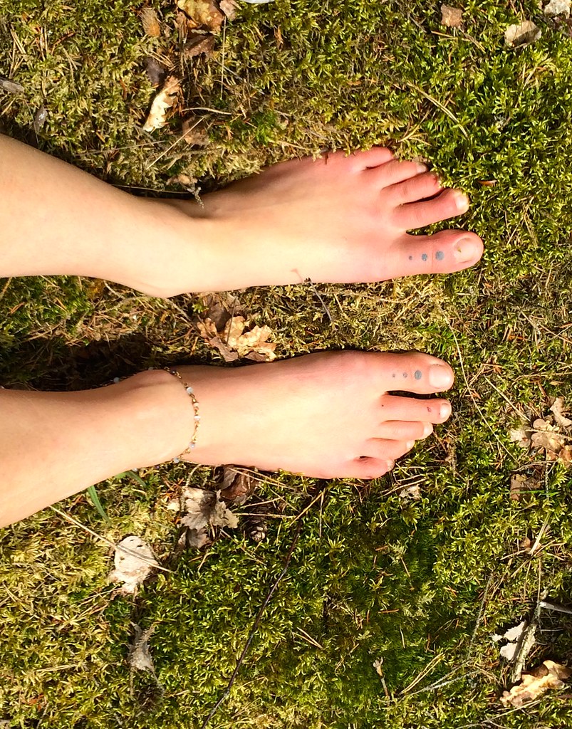 The Worlds Best Photos of feet and sniff - Flickr Hive Mind