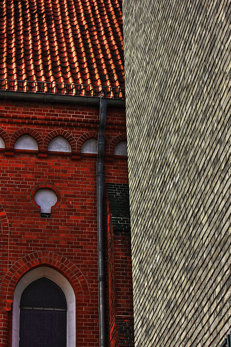 St. Ansgarkirche Kiel 14 (HDR) • <a style="font-size:0.8em;" href="http://www.flickr.com/photos/69570948@N04/26011817464/" target="_blank">Auf Flickr ansehen</a>