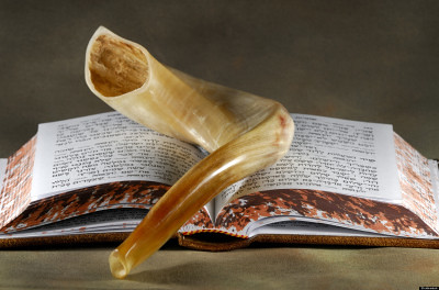 Celebrating the Days of Awe: Rosh Hashanah and Yom Kippur among the Sephardim