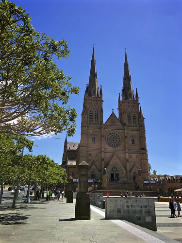 本日除了雪梨港灣跨年，就剩這個點 St. Mary's Cathedral