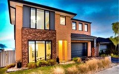 27 Stately Drive, Cranbourne East VIC