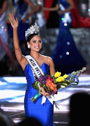 "Seria difícil dividir a coroa", diz Miss Universo sobre rival colombiana
