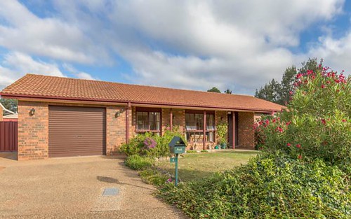 4 Tadgell Place, Florey ACT
