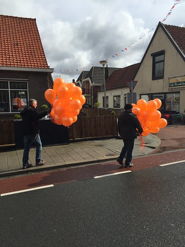 Heliumballonnen Koningsdag Simonshaven