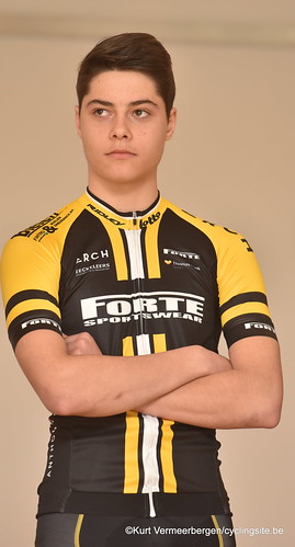 Young Cycling Team (106)