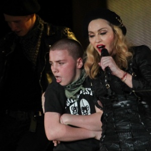 Madonna muda de estratégia para conseguir a guarda do filho, diz site