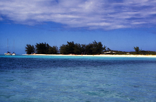 Bahamas 1989 (581) Great Exuma: Stocking Island • <a style="font-size:0.8em;" href="http://www.flickr.com/photos/69570948@N04/25265242850/" target="_blank">Auf Flickr ansehen</a>