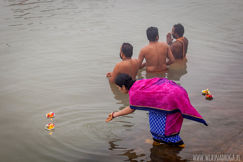 Rytualna kąpiel w Gangesie