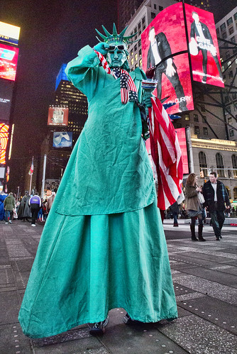 street city nyc newyorkcity people urban usa newyork streetlife statueofliberty manhatten streetpeople