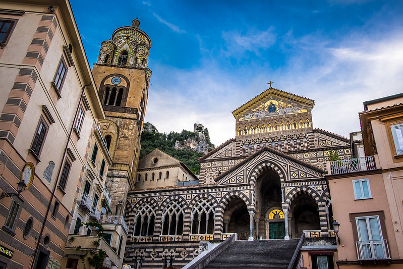 Duomo - Amalfi, Italy - Architecture photography<br/>© <a href="https://flickr.com/people/87690240@N03" target="_blank" rel="nofollow">87690240@N03</a> (<a href="https://flickr.com/photo.gne?id=26590800815" target="_blank" rel="nofollow">Flickr</a>)