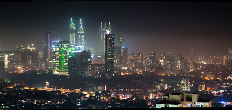 Mumbai night skyline<br/>© <a href="https://flickr.com/people/111661024@N07" target="_blank" rel="nofollow">111661024@N07</a> (<a href="https://flickr.com/photo.gne?id=23658570939" target="_blank" rel="nofollow">Flickr</a>)