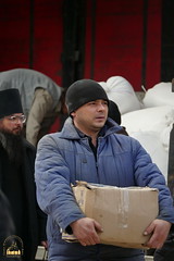 The unloading of humanitarian aid from Vinnytsia / Разгрузка гум. помощи из Винницы (12)