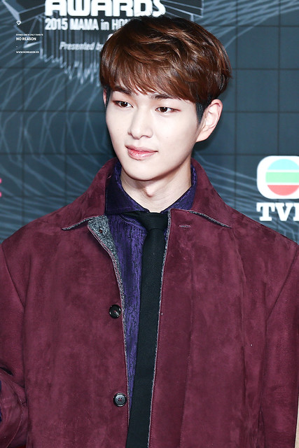 151202 Onew @ MAMA 2015 24239547322_94d31531a2_z