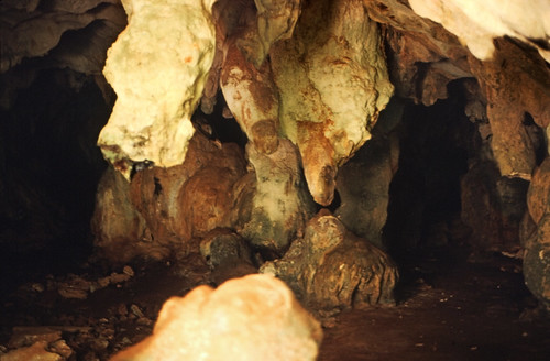 Bahamas 1989 (618) Long Island: Deadman's Cay Cave • <a style="font-size:0.8em;" href="http://www.flickr.com/photos/69570948@N04/25106849183/" target="_blank">Auf Flickr ansehen</a>