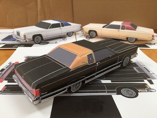 Papercraft EZU-make PLANES TRAINS & AUTOMOBILES Movie Chrysler LeBaron Paper Car 